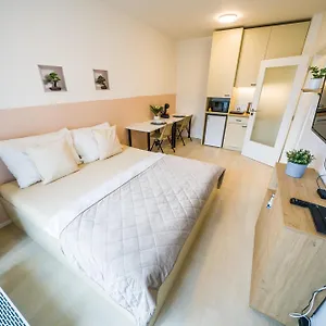 Street Center Apartmán